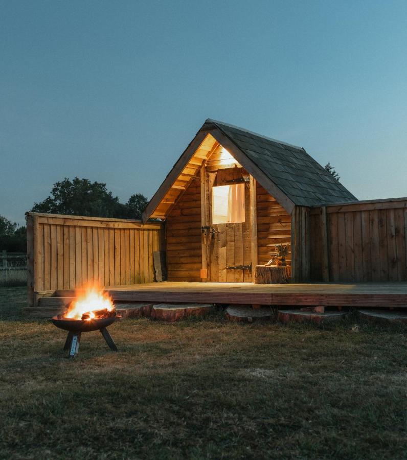 Glamping At The Retreat Wiltshire Is Rural Bliss Villa Chippenham  Exterior photo