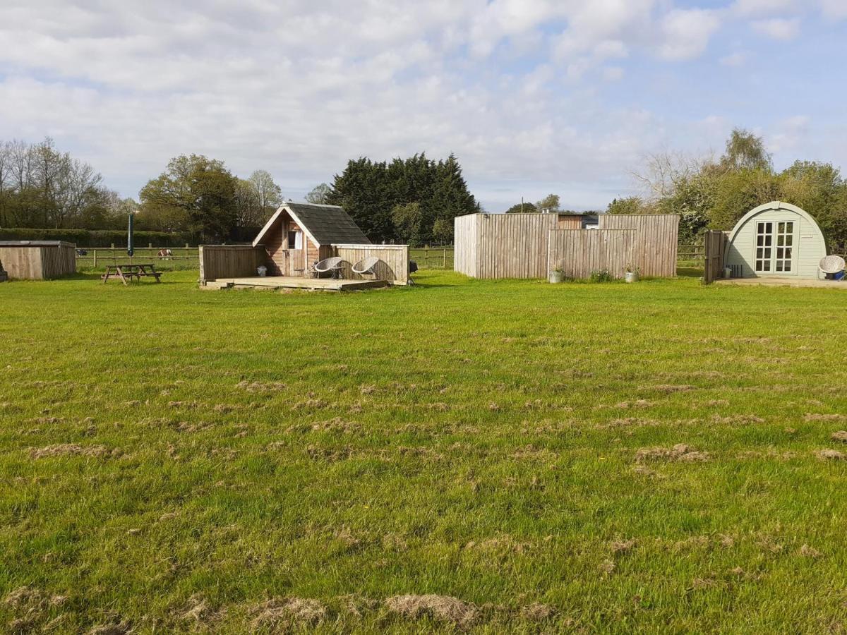 Glamping At The Retreat Wiltshire Is Rural Bliss Villa Chippenham  Exterior photo